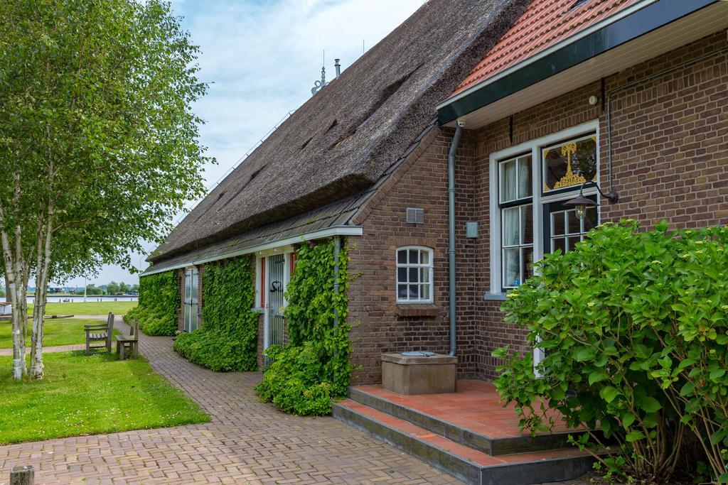 Private Island De Sayter Villa Warten Buitenkant foto