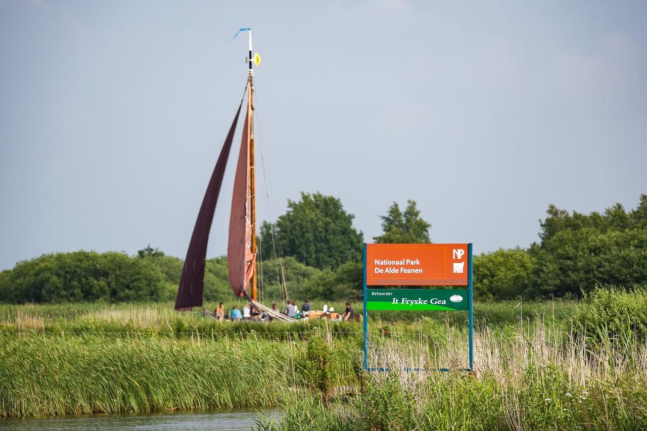 Private Island De Sayter Villa Warten Buitenkant foto